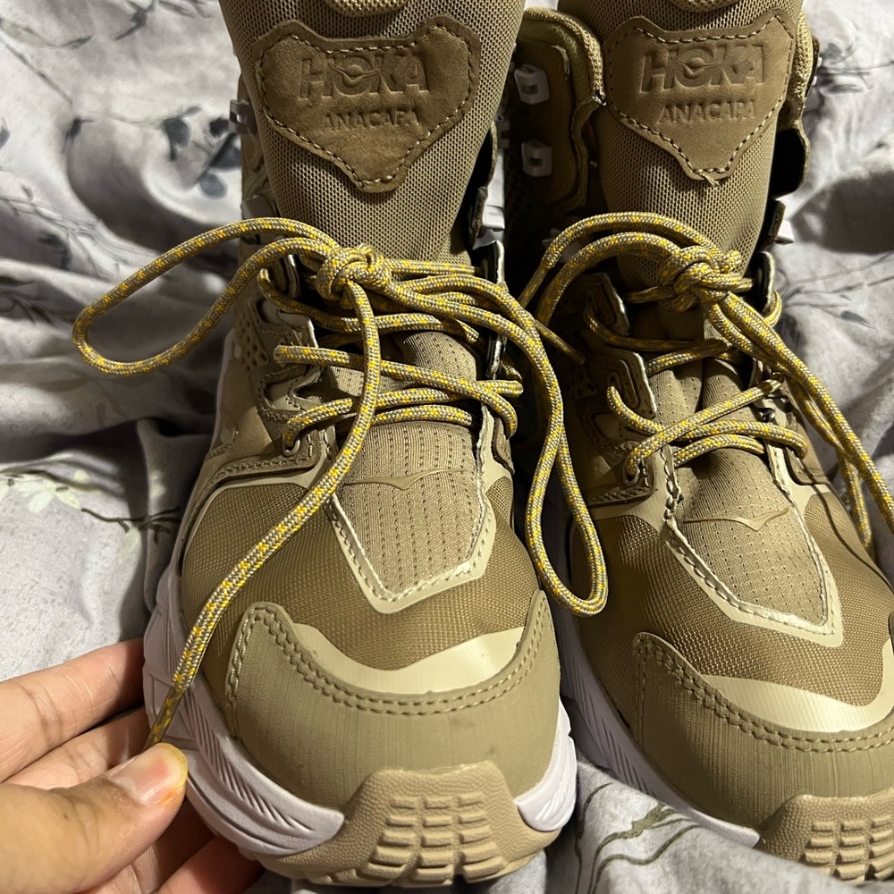Tan/brown with lavender accents size 6 1/2 hiking boots